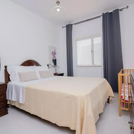 Gale Tomas By Innkeeper Guia (Faro)